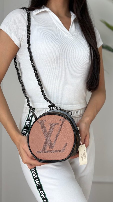 شنطة - Louis Vuitton / كوالتي ماستر